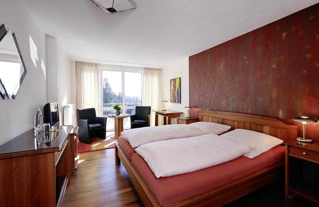 Hotel Landhaus Berghof Wenden  Экстерьер фото