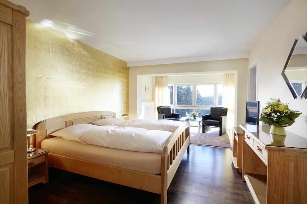 Hotel Landhaus Berghof Wenden  Экстерьер фото