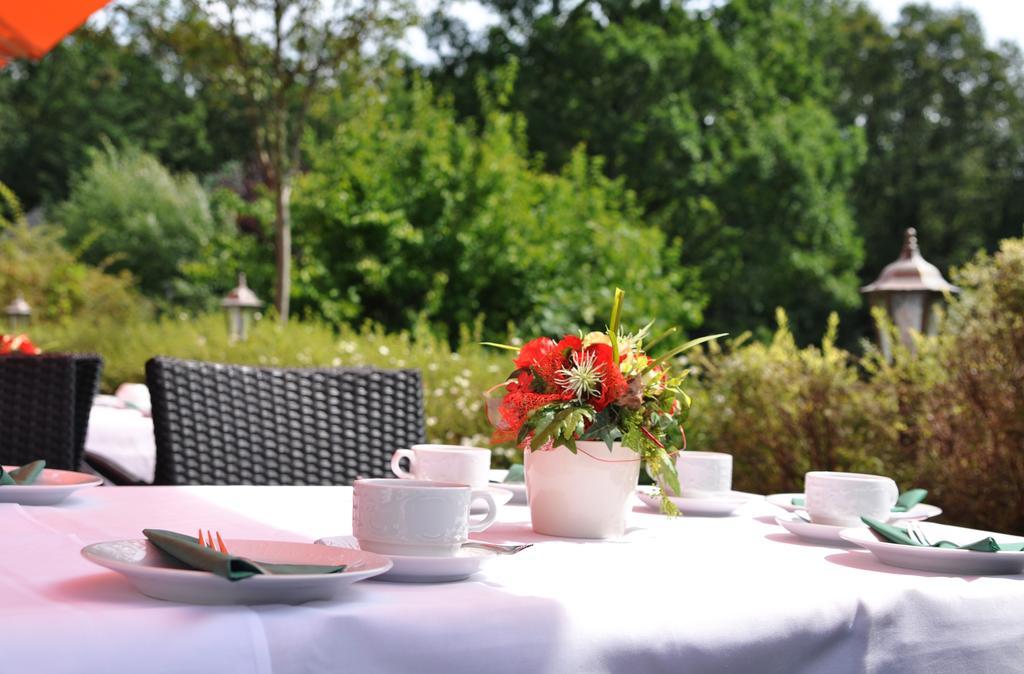 Hotel Landhaus Berghof Wenden  Экстерьер фото
